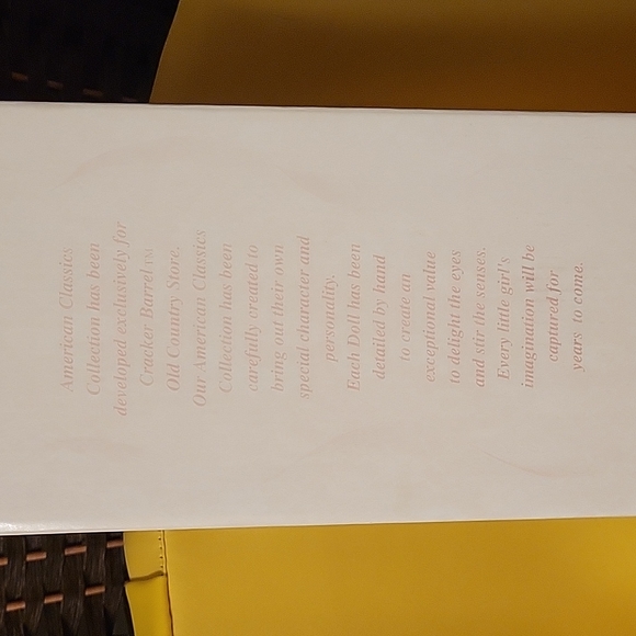 Elizabeth Porcelain Doll by Cracker Barrel American Classics Collection - Picture 7 of 8